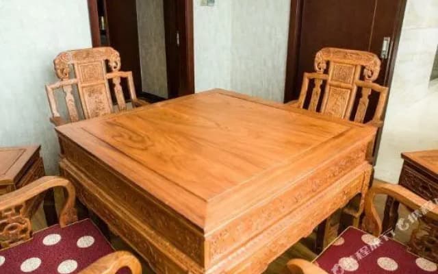 Boss Hotel