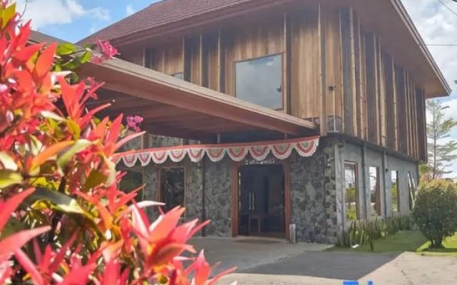 Spring Hill Hotel Ruteng