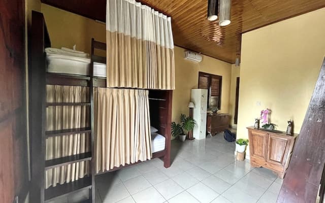 Desa Hostel