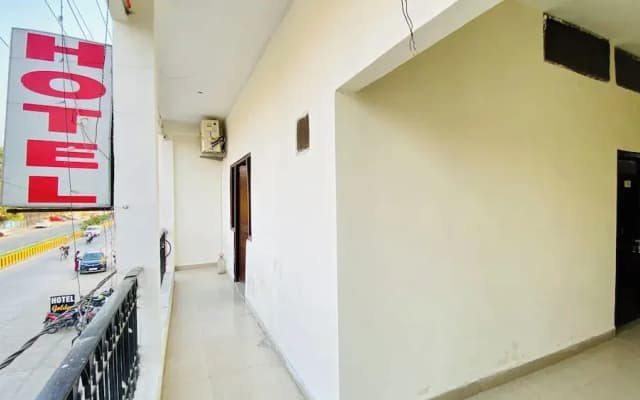 Hotel Bamleshwari