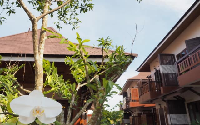 Khum Sai Ngam Hotel & Resort