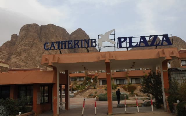 Catherine Plaza Hotel