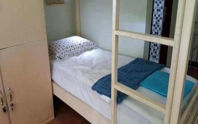 RedDoorz Hostel @ Manado Green Hostel