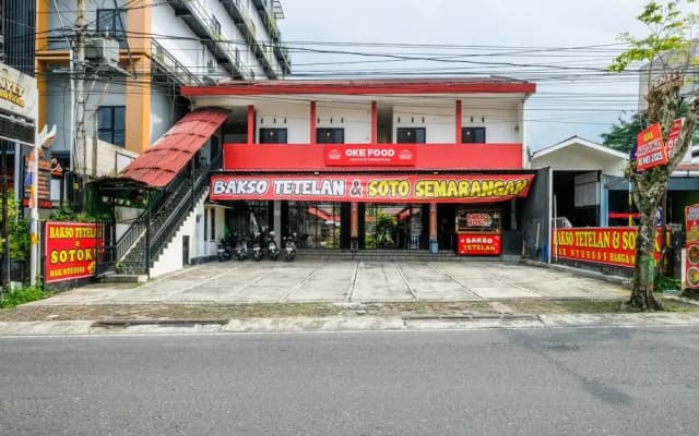 RedDoorz Syariah near Alun Alun Wonosobo 4
