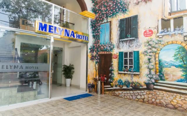 Melyna Hotel
