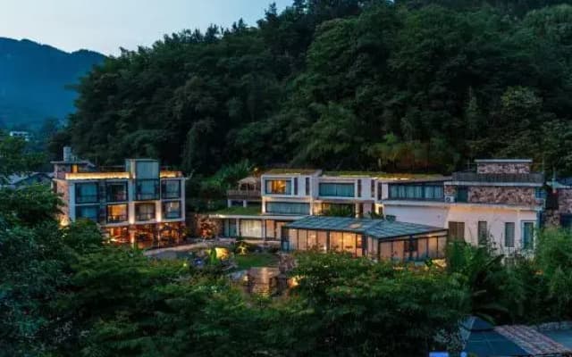 Yanyujian Hostel