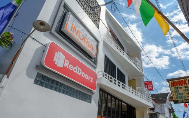 Reddoorz Near Pasar Gede Solo