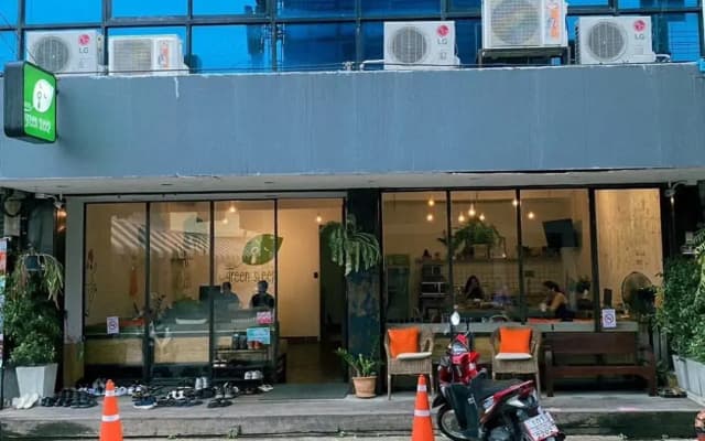 Green Sleep Hostel