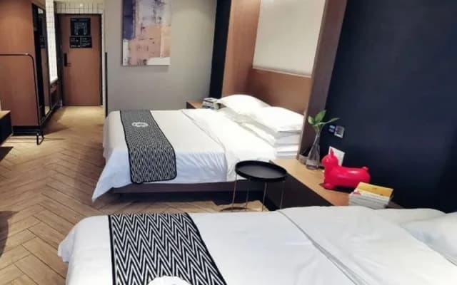 Yuhuayuan Design Hotel (Haizhou Meilan Airport Hongzhou Jiangshan)