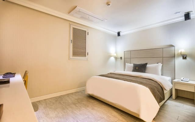 JBIS Hotel
