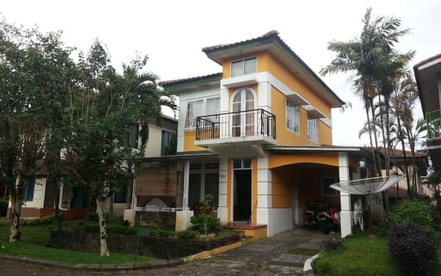 Villa Kota Bunga Tulip