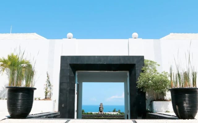 Villa Six Karang Kembar