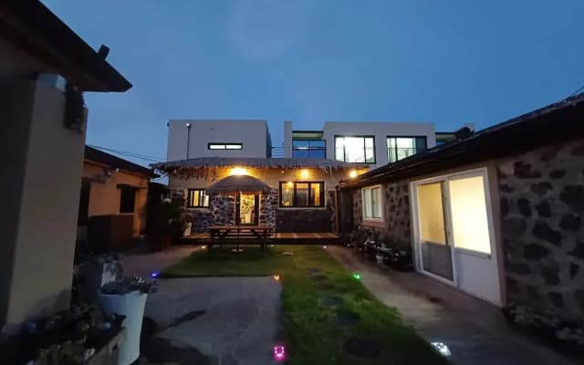 JEMI BAREUT Pension