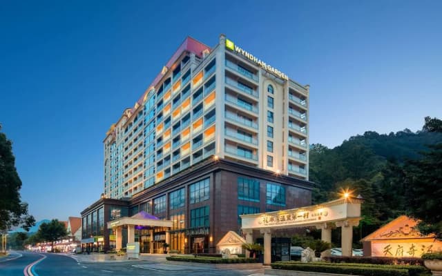 FIRSTHOTSPRINGHOTEL