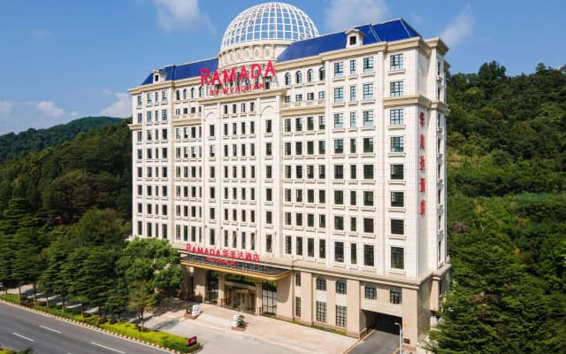 Ramada By Wyndham Shaoguan Danxia Mountain