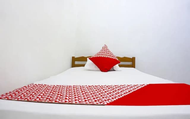 Almeerah Homestay Syariah by OYO Rooms