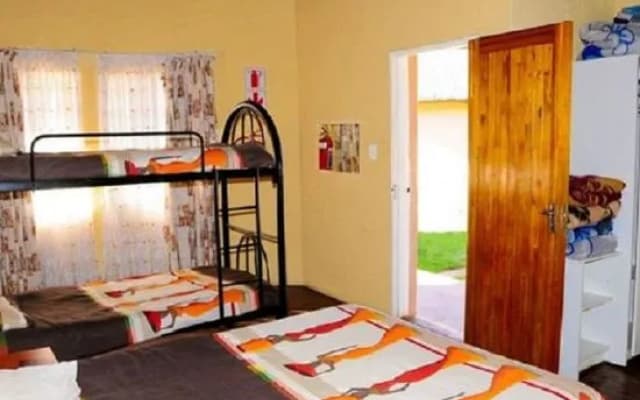Sheris Lodge and Backpackers