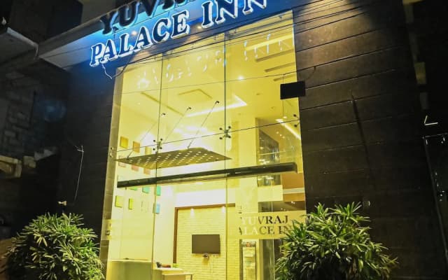 Yuvraj Palace Inn