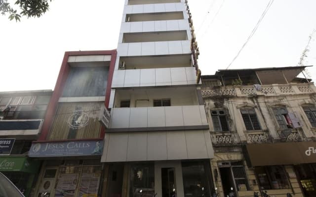 OYO 23631 Mukesh Residency