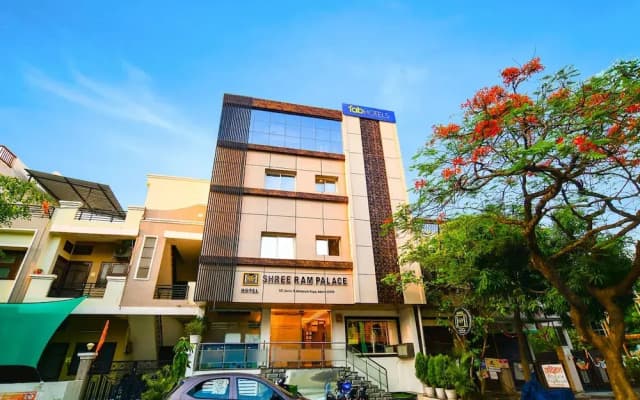 Shree Ram Palace and Restaurant by OYO Rooms