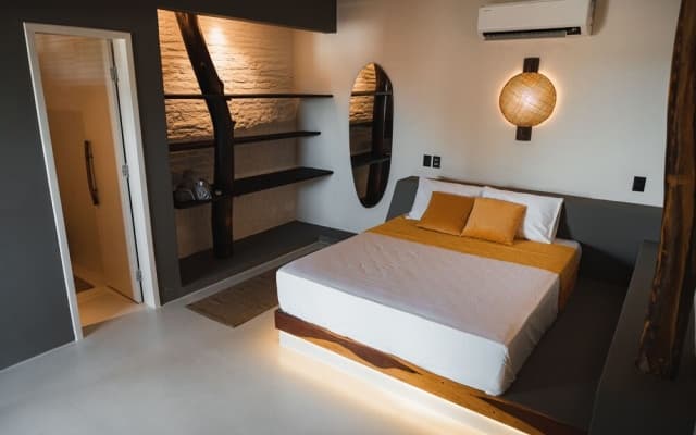 Outro Beach Club Hotel