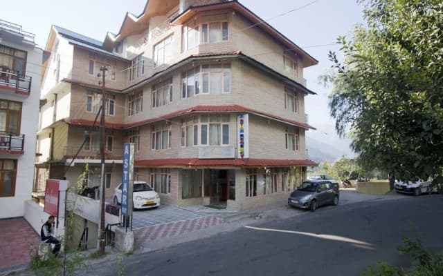 OYO 1638 Hotel A Star Regency