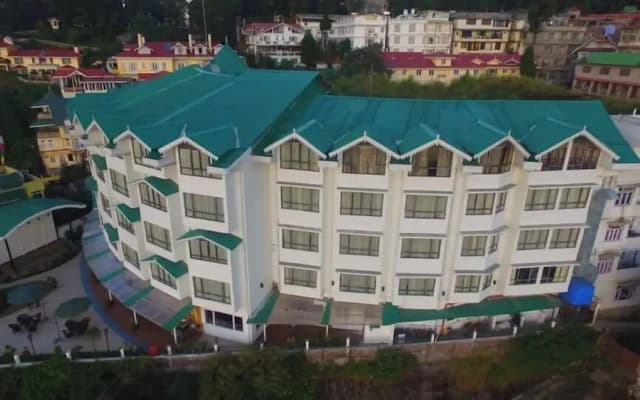 Crescent Resort
