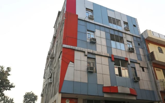 OYO 22662 Hotel Shivam