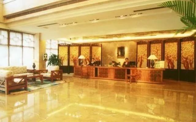 Golden Eagle Holiday Hotel - Chongqing