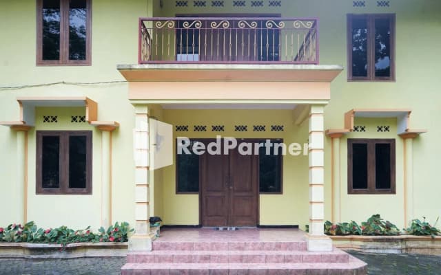 Villa Handayani Songgoriti RedPartner
