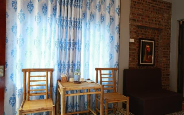 Tam Coc Lakeside Homestay