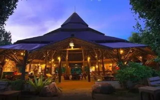 The Cliff and River Jungle Resort