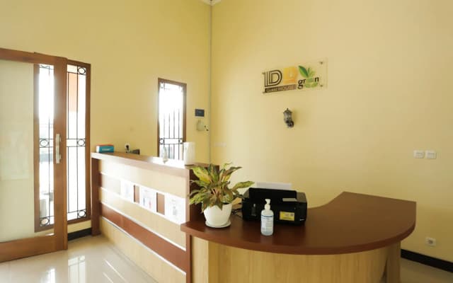 IDR Green Guest House Syariah RedPartner