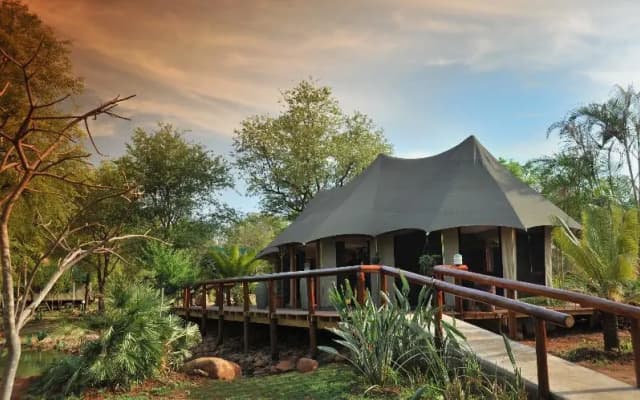 Chisomo Safari Lodge