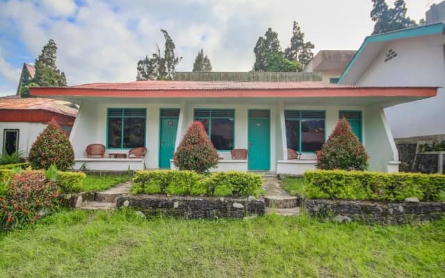 OYO 2322 Dien Karona Hotel