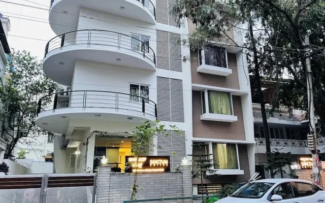 Cloud 9 Residency