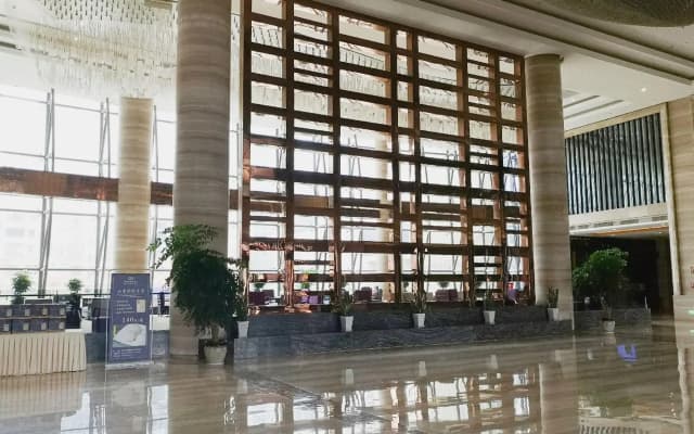 Hewitt Grand Hotel