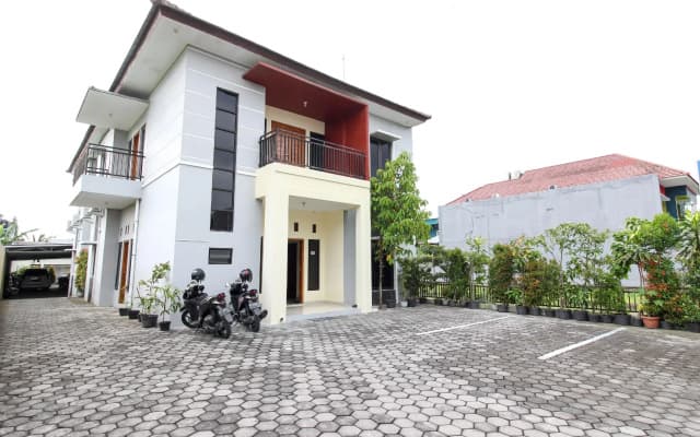 Reddoorz near Rumah Sakit Condong Catur