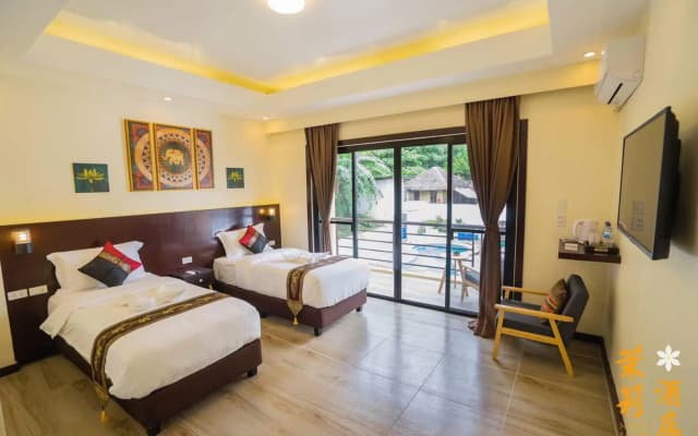 Molly Resort