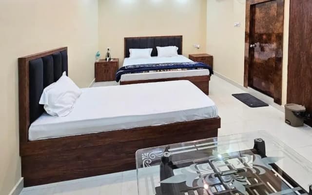 Ojas Royale - Banquet and Hotel