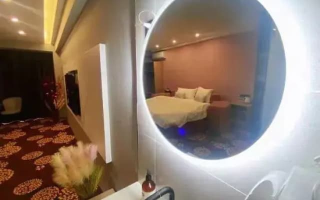 Lightly live • Yuexiang Hotel (Fengcheng Government Store)