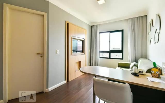 Comfort Flat Pinheiros em Hotel 4,5 estrelas