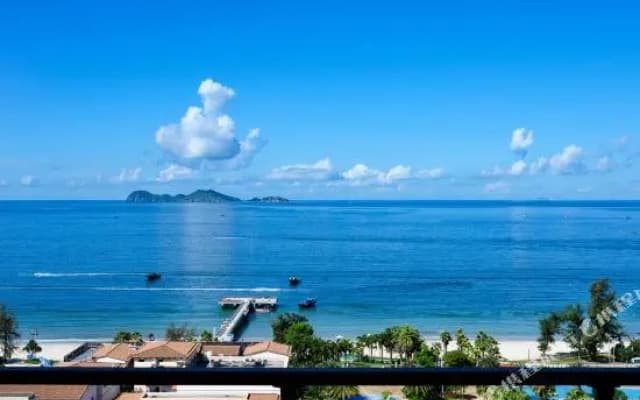 Wehouse Spanish-themed resort hotel in Twin Moon Bay, Huizhou
