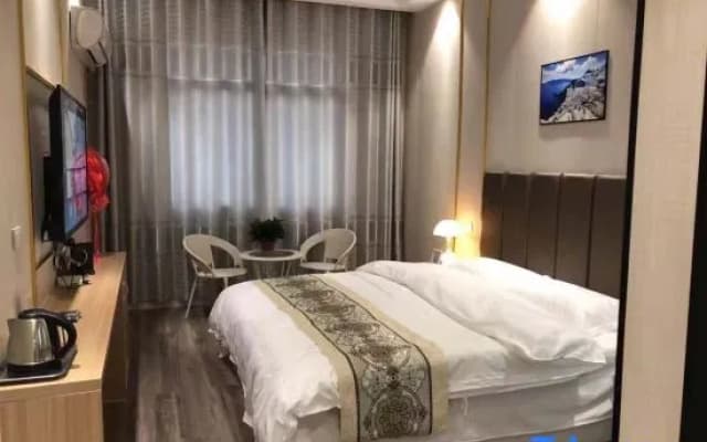 Zhuxi Employment Hotel