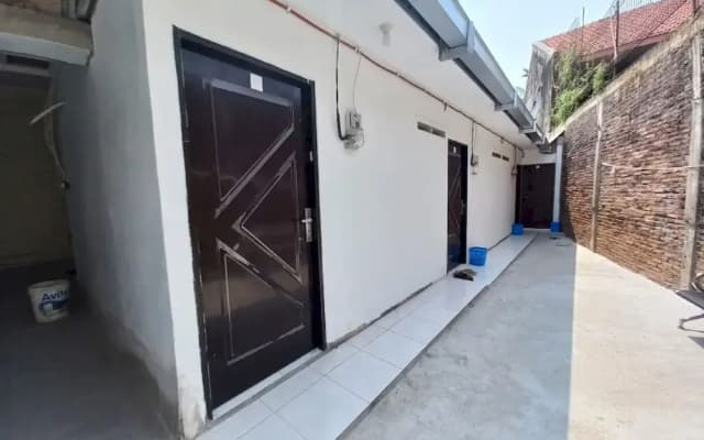 Hotel O Jm Guest House 2NearStasiun karawang