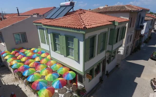 Flora Ayvalik Otel +13 Adult Only