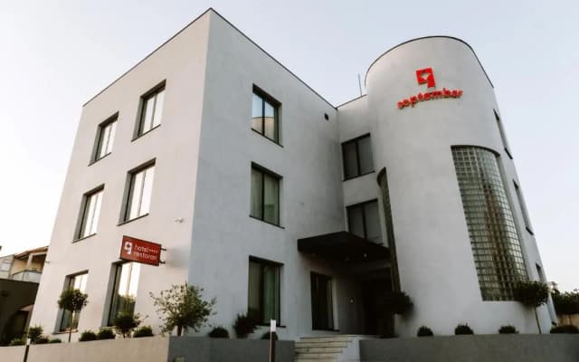 Hotel septembar