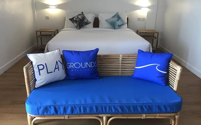 Playgrounds Wave Lodge