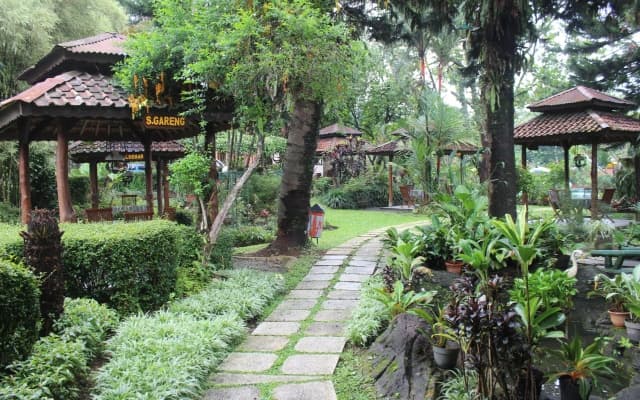 Taman Sari Hotel Dan Resort
