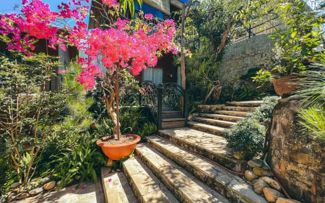 BAZAN HOME - Hotel & Bungalow
